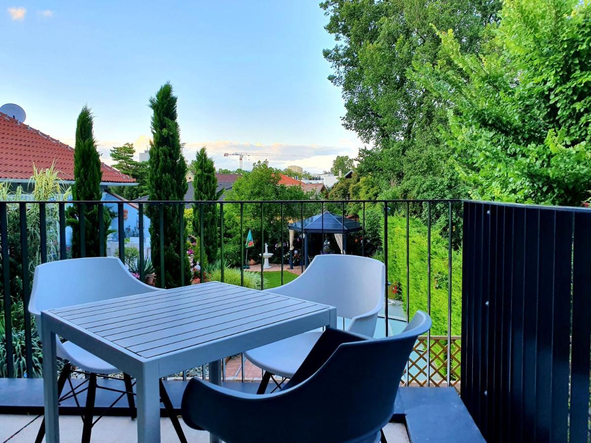 Near Lake Fully Furnished Beautiful Apartment Wenen Buitenkant foto