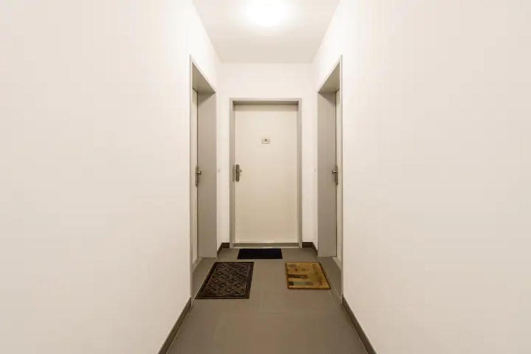 Near Lake Fully Furnished Beautiful Apartment Wenen Buitenkant foto