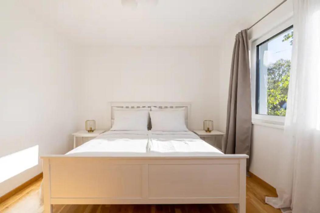 Near Lake Fully Furnished Beautiful Apartment Wenen Buitenkant foto